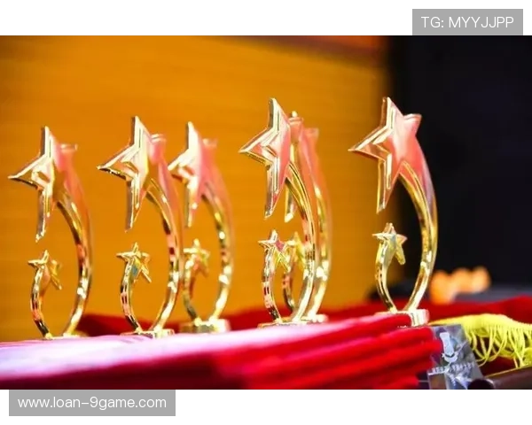 足球球星惊艳亮相达人秀舞台 展现不同才艺引爆全场热潮